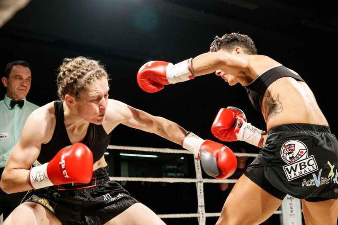 Delfine Persoon verlengt WBC-titel lichtgewichten