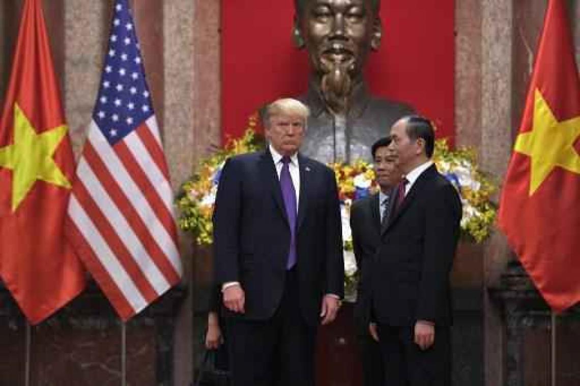Trump krabbelt terug over uitspraak in Rusland-affaire