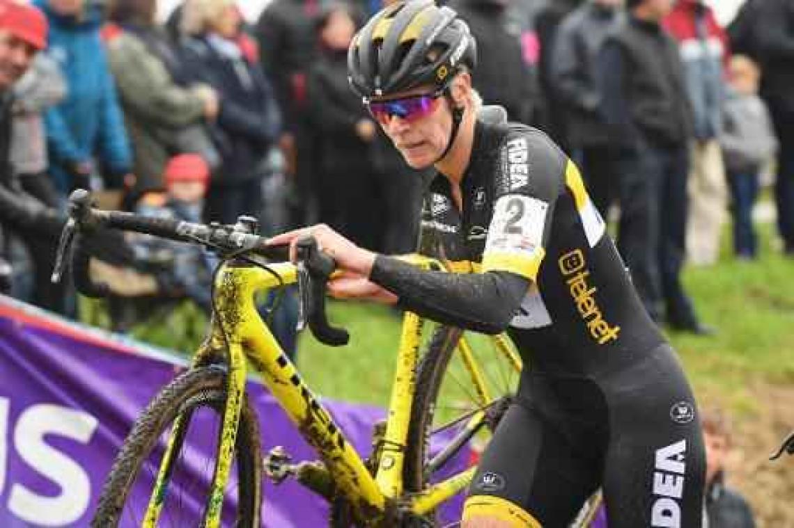 Ellen Van Loy dolblij met zege in Gavere