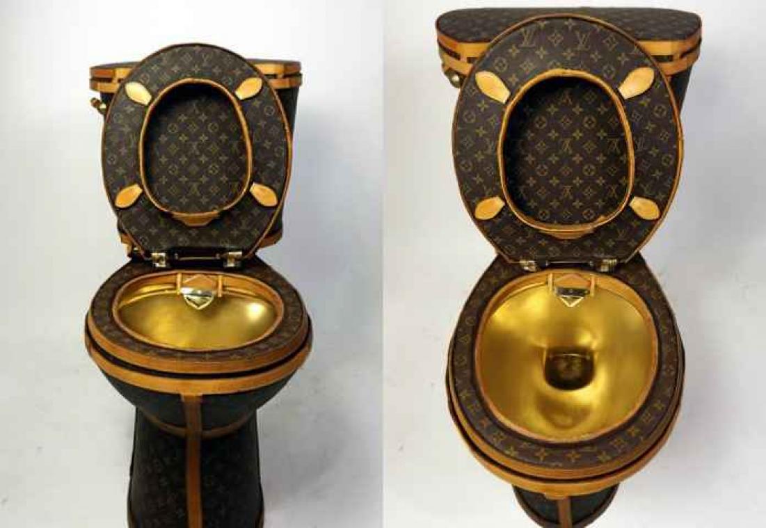 Dit toilet is gemaakt van 24 tassen van Louis Vuitton