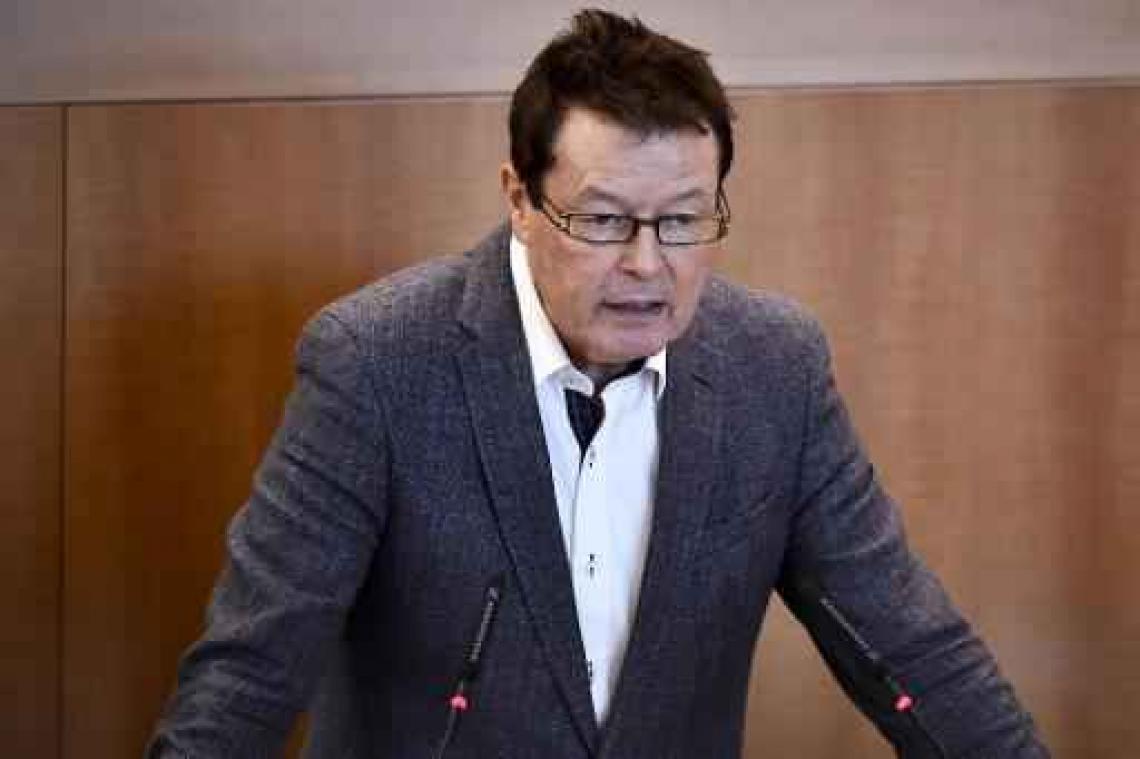 Ook N-VA en Groen veroordelen onaanvaardbaar geweld na rellen in Brussel