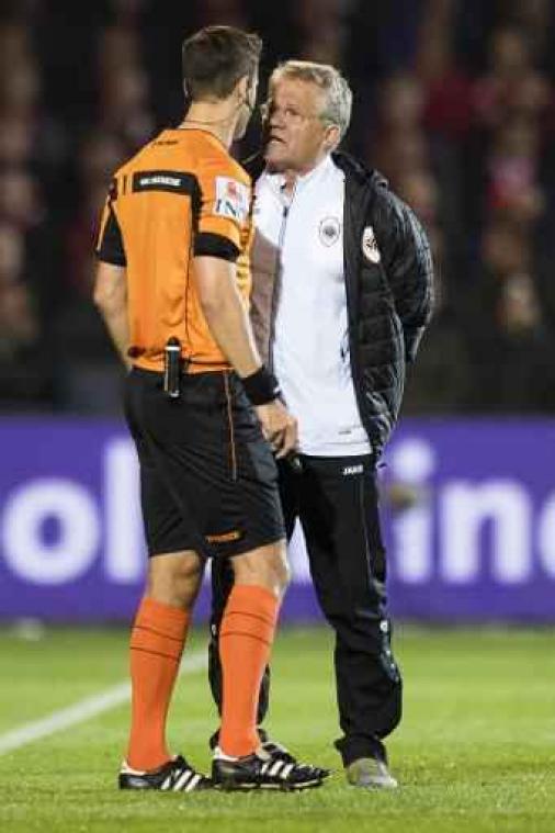 Antwerp-coach Bölöni riskeert 500 euro boete voor opmerkingen over scheidsrechter