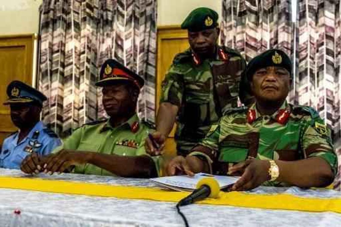 Regeringspartij Zimbabwe ontkent staatsgreep: "Moei u met uw eigen problemen"