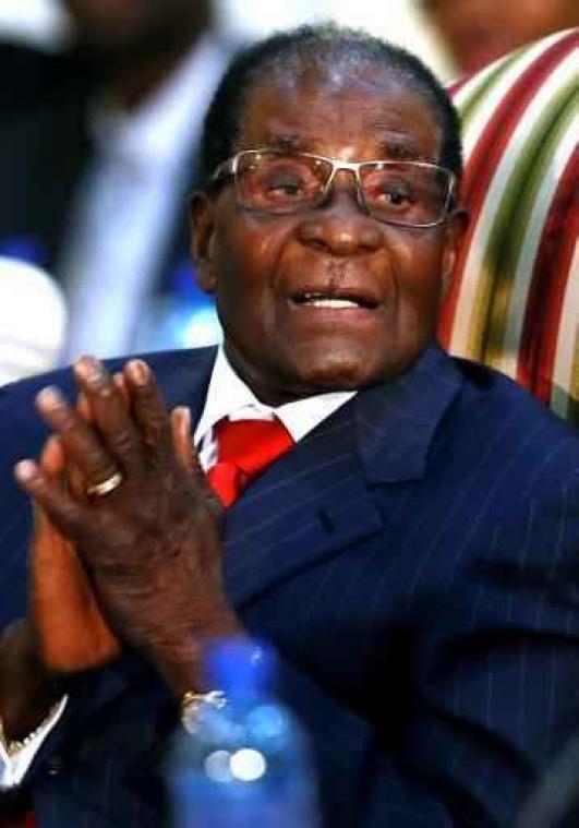 Mugabe niet van plan op te stappen voor verkiezingen van volgend jaar