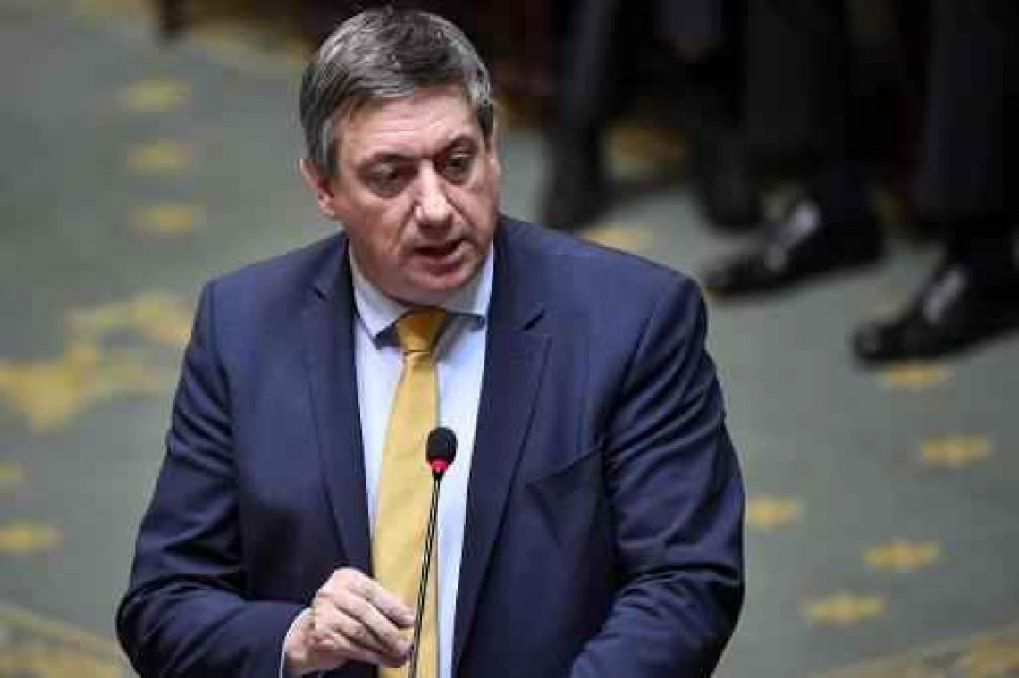 Jambon haalt fors uit naar relschoppers in Brussel