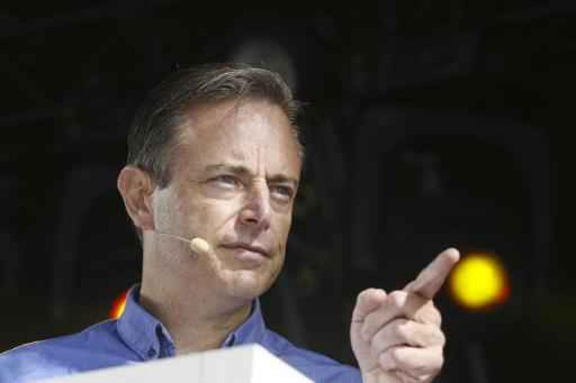 N-VA zet campagnelijnen uit voor 2018 en 2019: "Veilig thuis in een welvarend Vlaanderen"