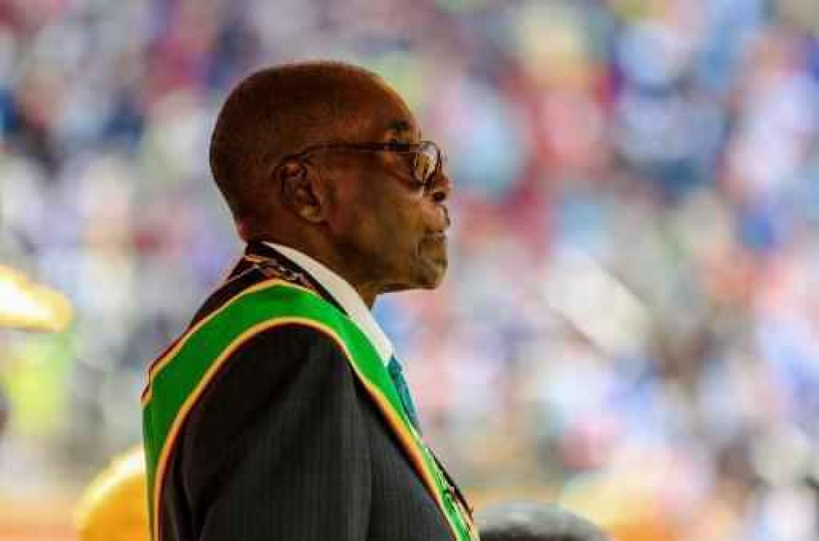 Onrust Zimbabwe - Partij gaat Mugabe afzetten als president als hij maandag zelf geen ontslag neemt