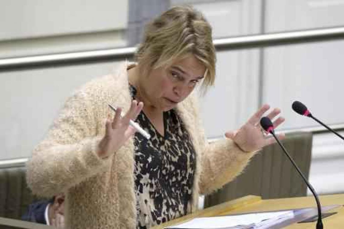 Schauvliege gooit bossen open