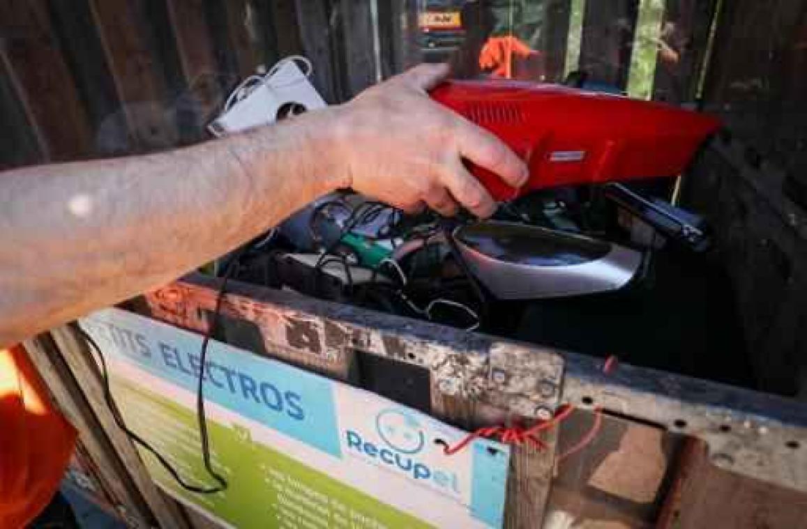 Campagne zet recyclageparkwachters in de bloemetjes