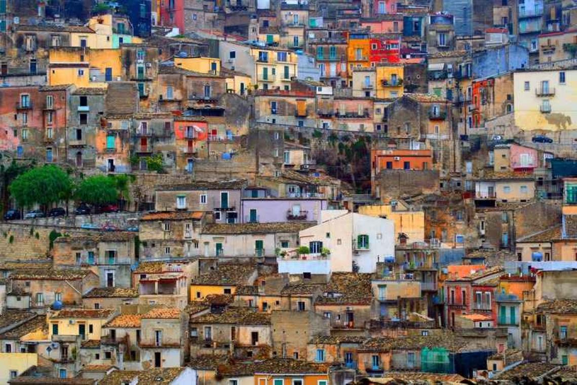 Belgen springen op buitenkans: huisjes voor één euro op Sicilië