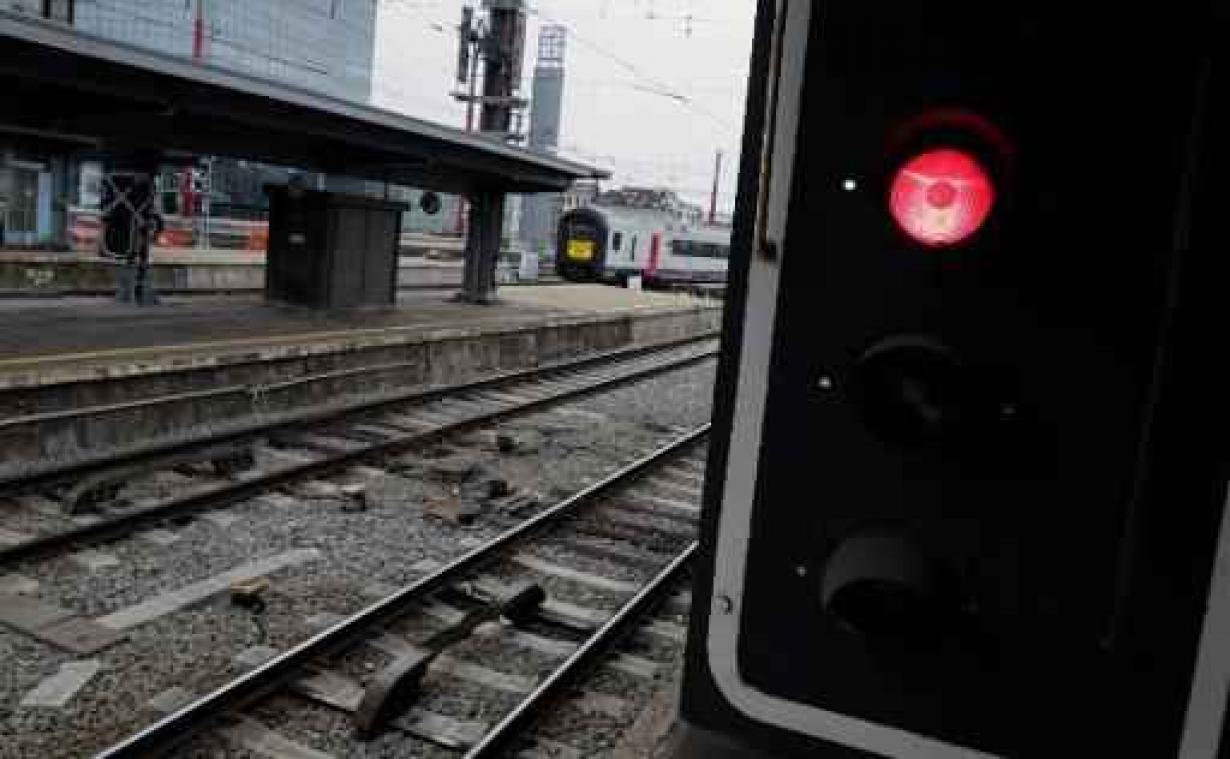 Storingen aan seinen leiden tot meer vertraging in het treinverkeer