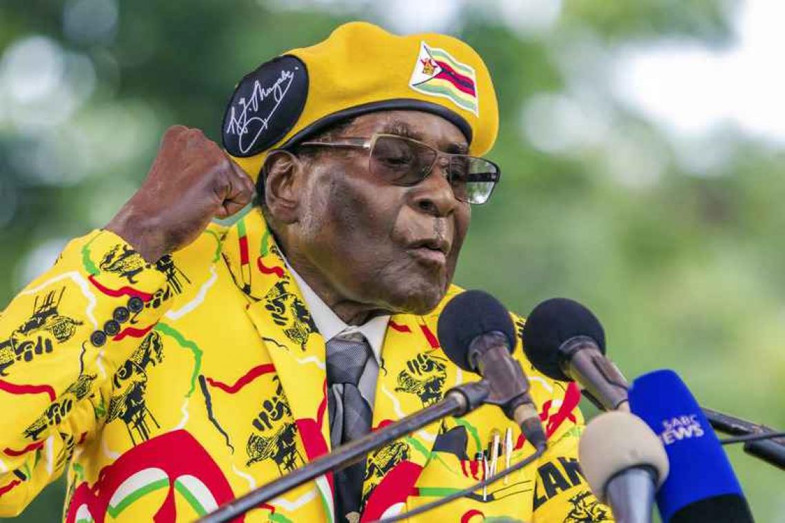 Mugabe stapt na 37 jaar dan toch op