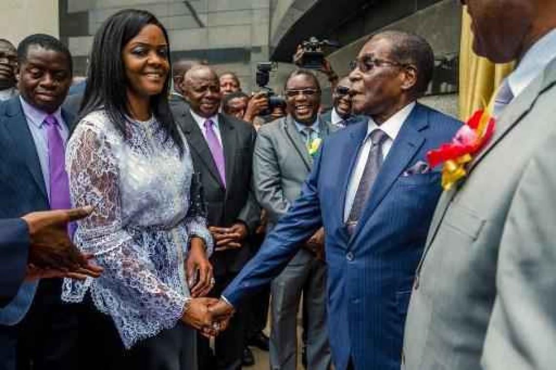 Mugabe mag in Zimbabwe blijven en wordt niet vervolgd