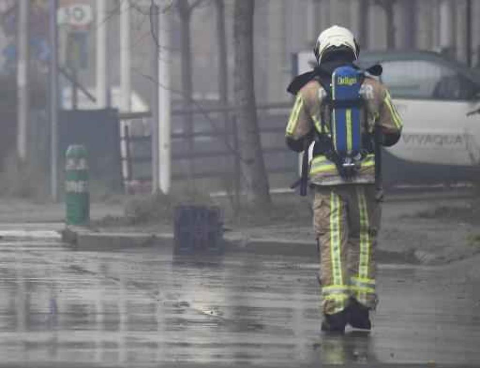 Brand wafelfabriek Vorst - Brandweer heeft hele nacht nageblust
