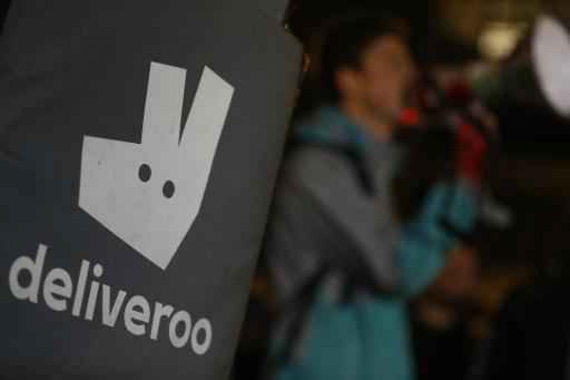 Veertigtal koeriers voert actie voor betere werkomstandigheden bij Deliveroo