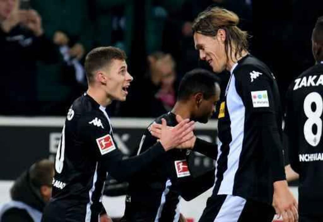 Belgen in het buitenland - Scorende Thorgan Hazard pakt scalp van Bayern, Chelsea klopt Liverpool