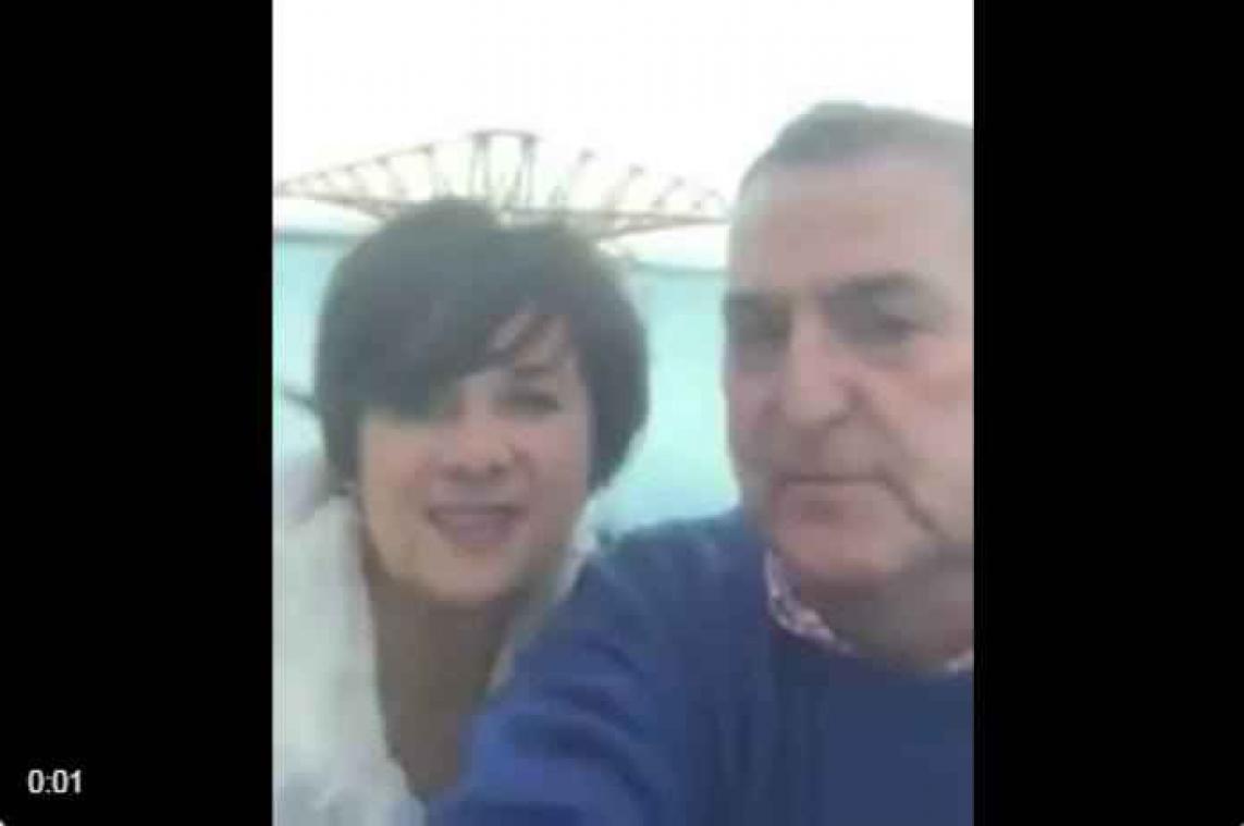 VIDEO. Mislukte selfie van ouders gaat viraal