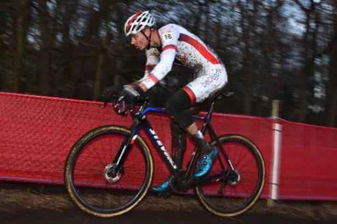 Mathieu van der Poel wint Flandriencross en verstevigt leiderspositie