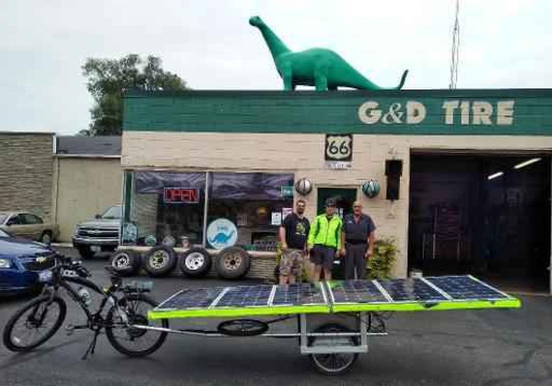 Belg legt als eerste Amerikaanse Route 66 per zonnefiets af