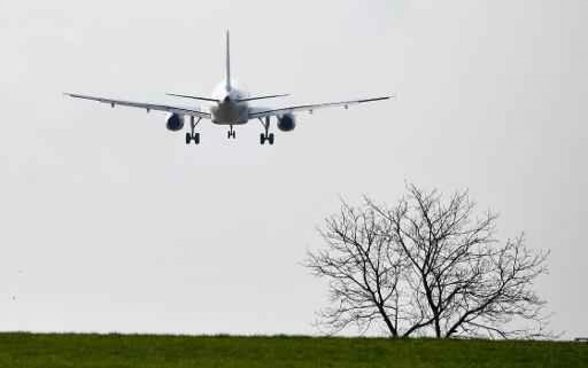 Geluidshinder Brussels Airport - Twee verenigingen overwegen nieuwe stappen tegen de "wetteloze" houding van de regering