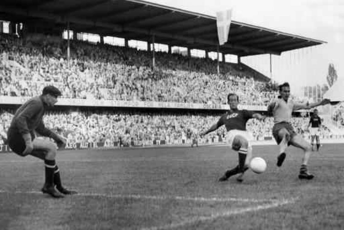 Lev Yashin siert officiële WK-poster