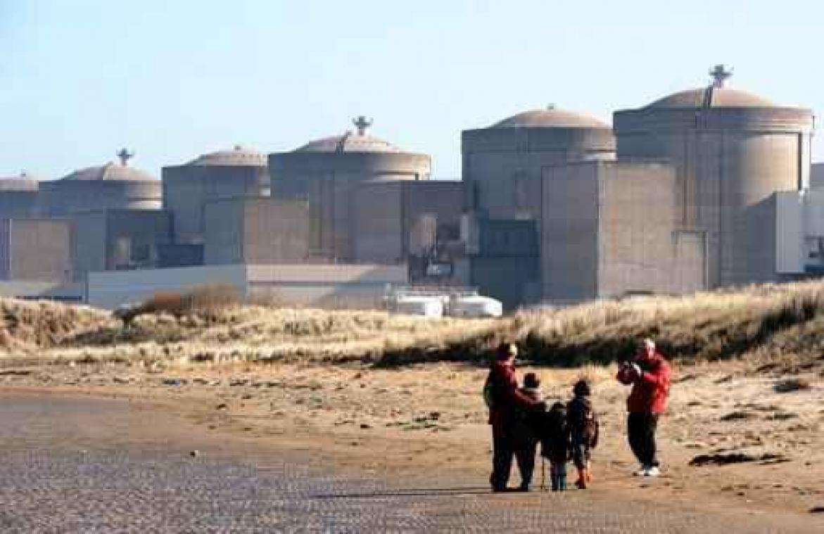 Kustbewoners dienen klacht in tegen kerncentrale in Duinkerke