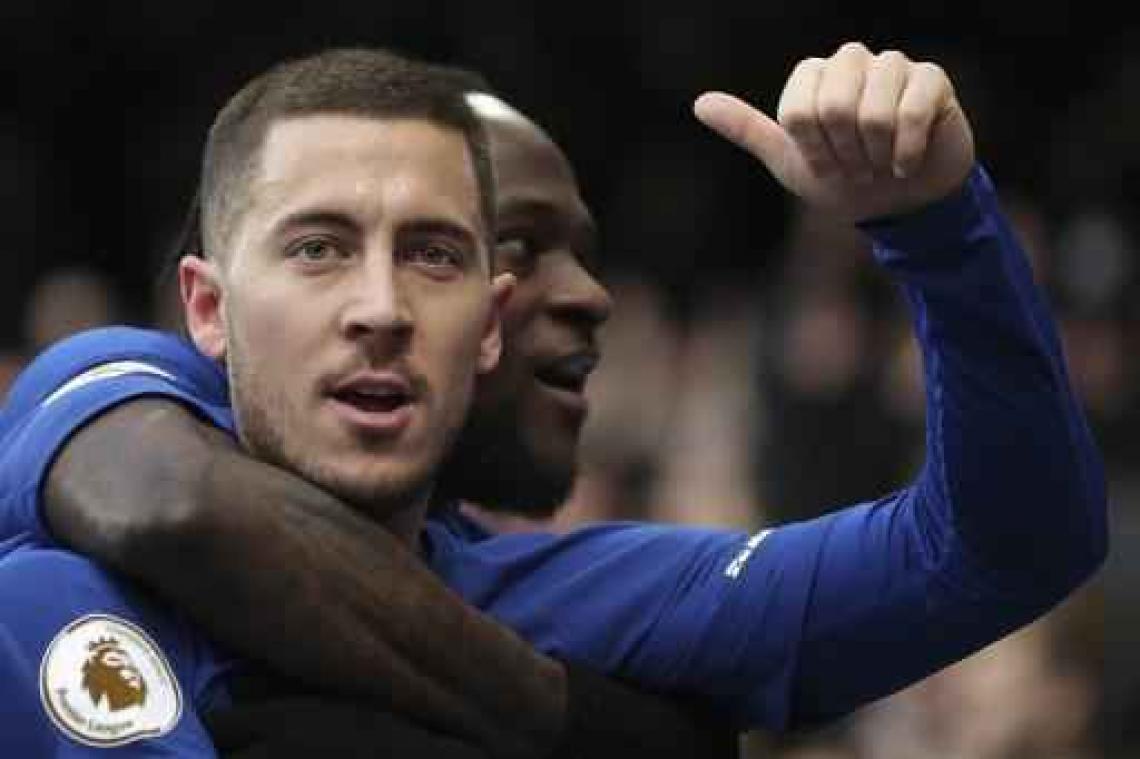 Belgen in het buitenland - Eden Hazard helpt Chelsea met twee treffers voorbij Newcastle