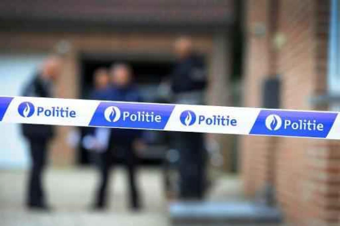 Marktkramers verkopen illegaal wapens op rommelmarkt in Genk