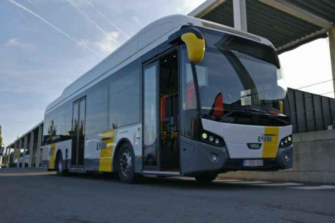 De Lijn introduceert sms-ticket voor oudejaarsnacht