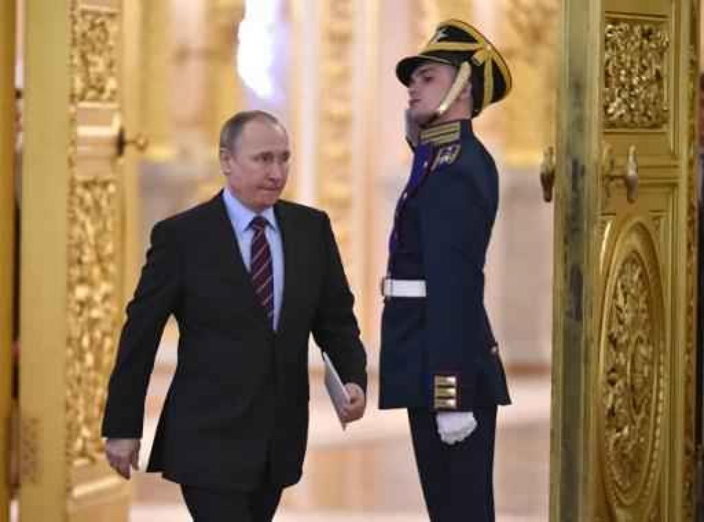 Russische president Poetin doet in 2018 gooi naar nieuwe ambtstermijn