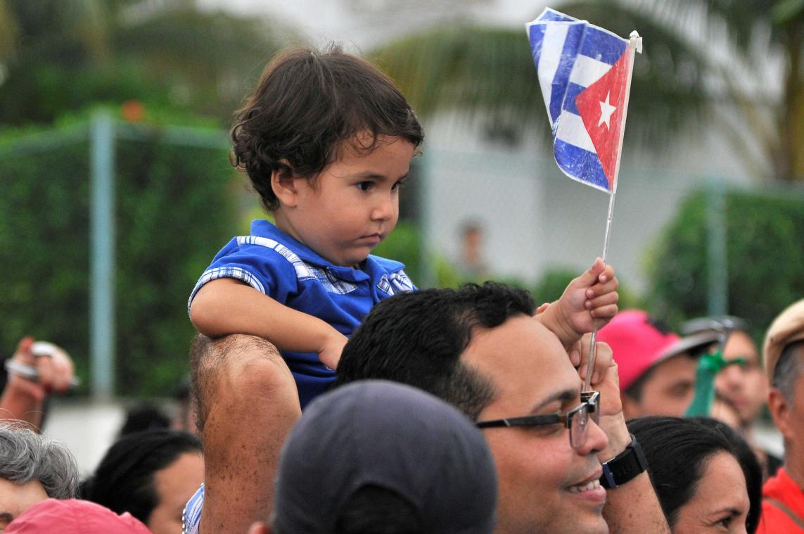 IN BEELD. Cubanen verwelkomen paus Franciscus