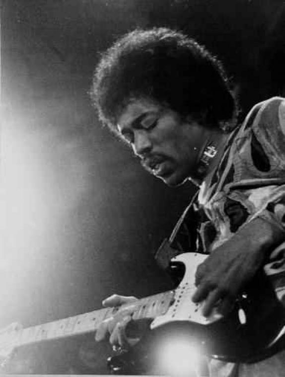 Nieuw postuum album van Jimi Hendrix: 'Both sides of the sky'