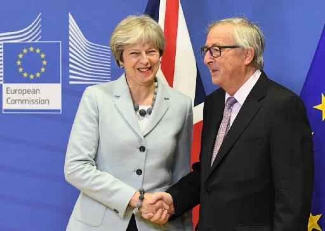 Britse premier May aangekomen in Brussel