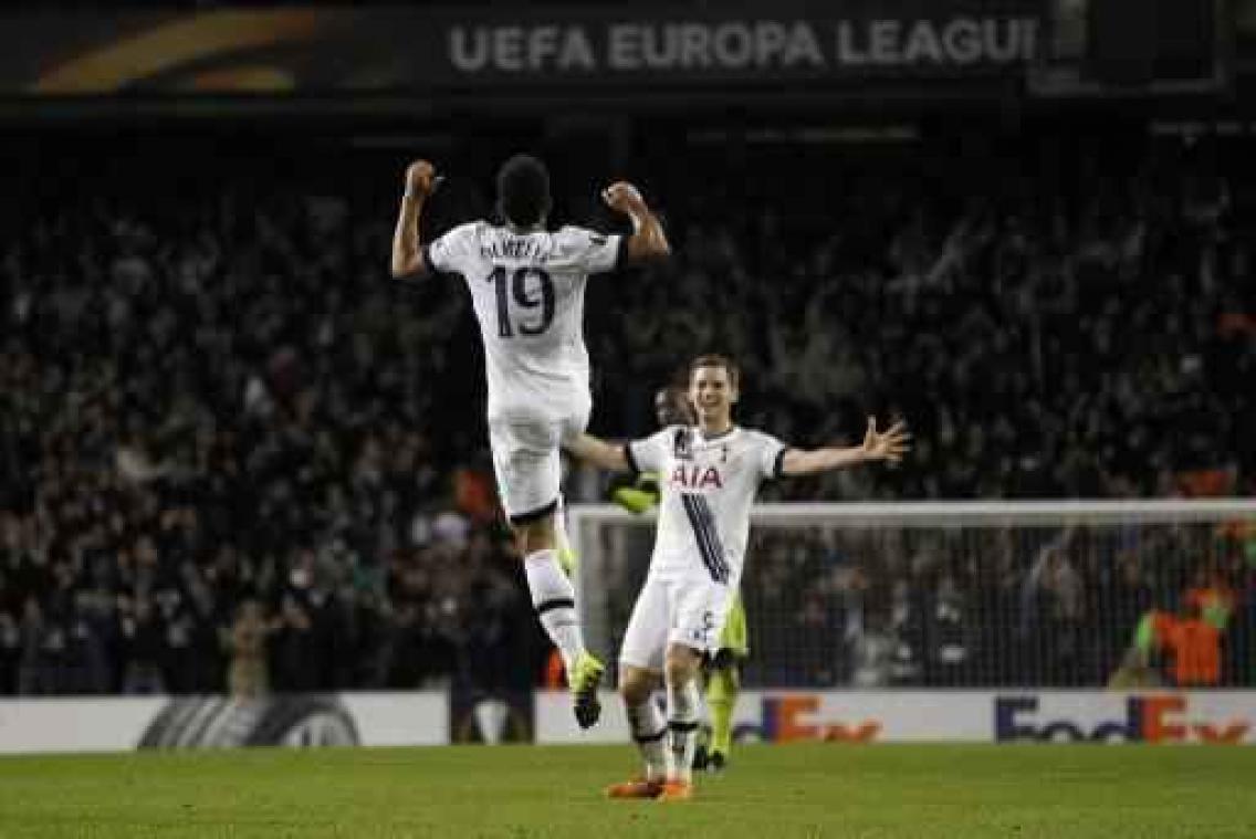 Tottenham-Belgen boeken ruime zege tegen Stoke, Benteke mist penalty in het slot