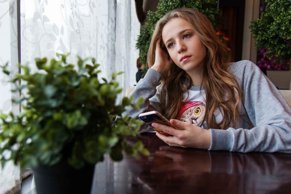 Te veel met je smartphone bezig zijn, maakt je depressief