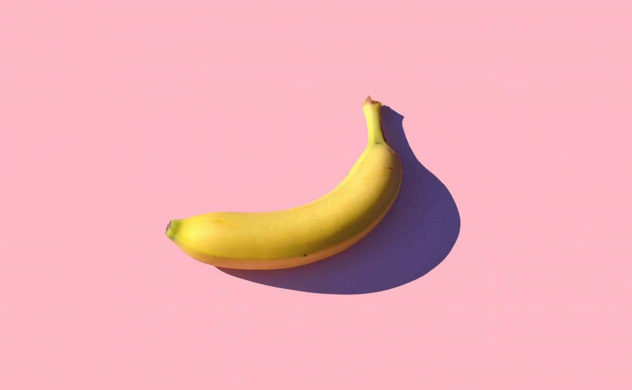 Zangeres moet twee jaar de cel in na eten van banaan