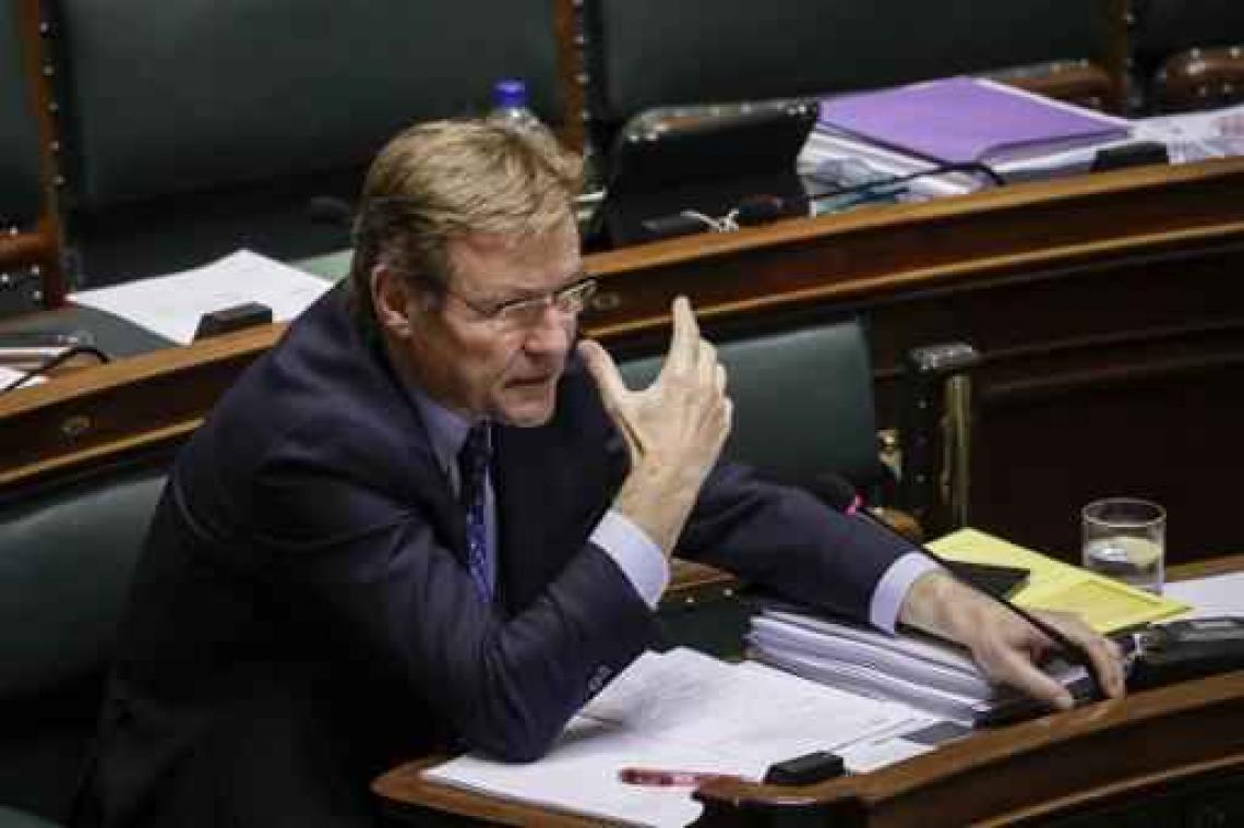 Van Overtveldt: "Analyse wijst uit dat er geen nieuwe pensioenval is"