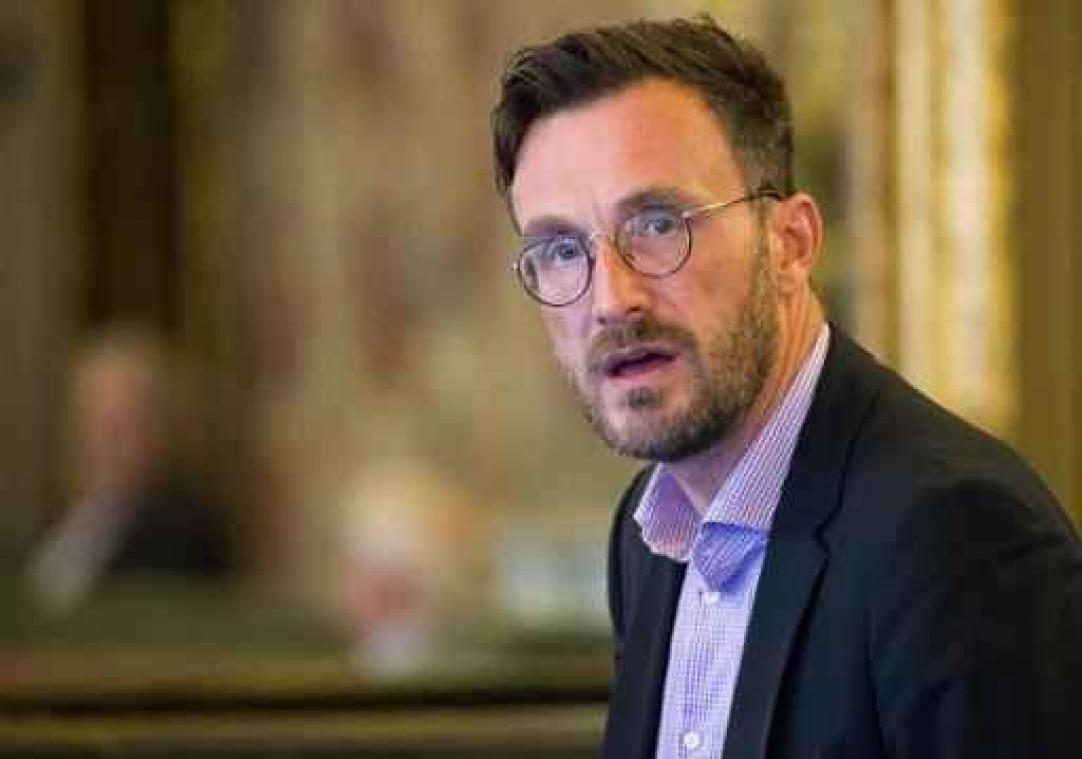Minister Smet verontschuldigt zich voor vergelijking van Brussel met een hoer