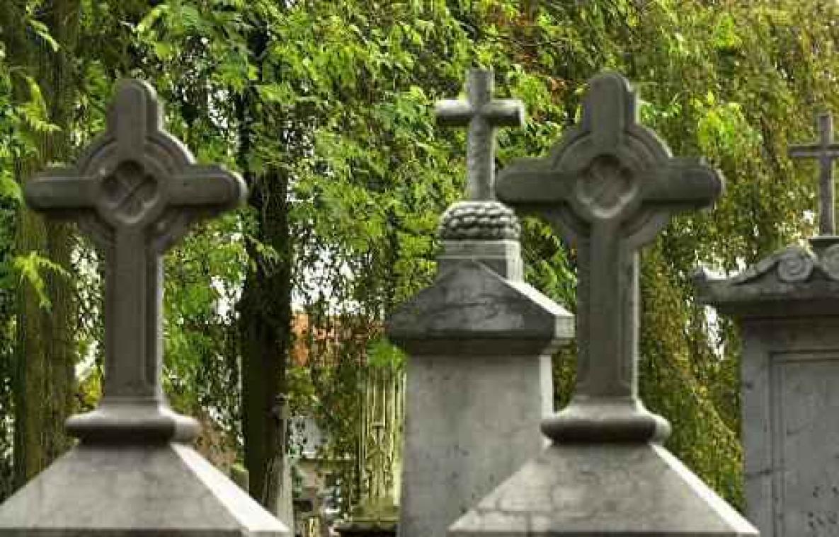 Onderzoek naar grafdelver wegens grafschennis
