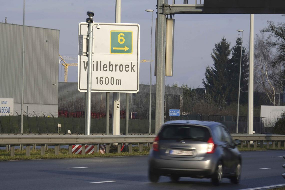 Politie test eerste mobiele trajectcontrole