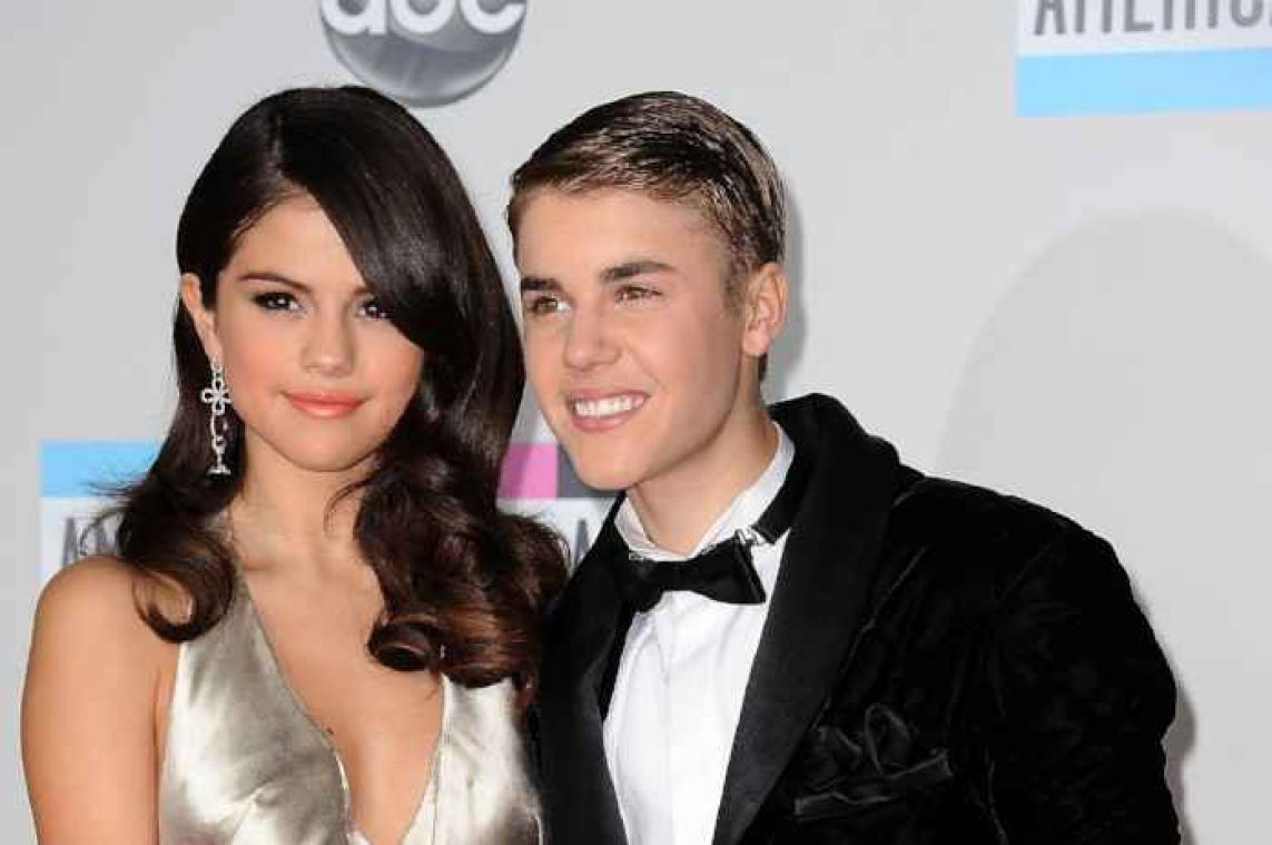 Justin Bieber en Selena Gomez vertrekken samen op vakantie