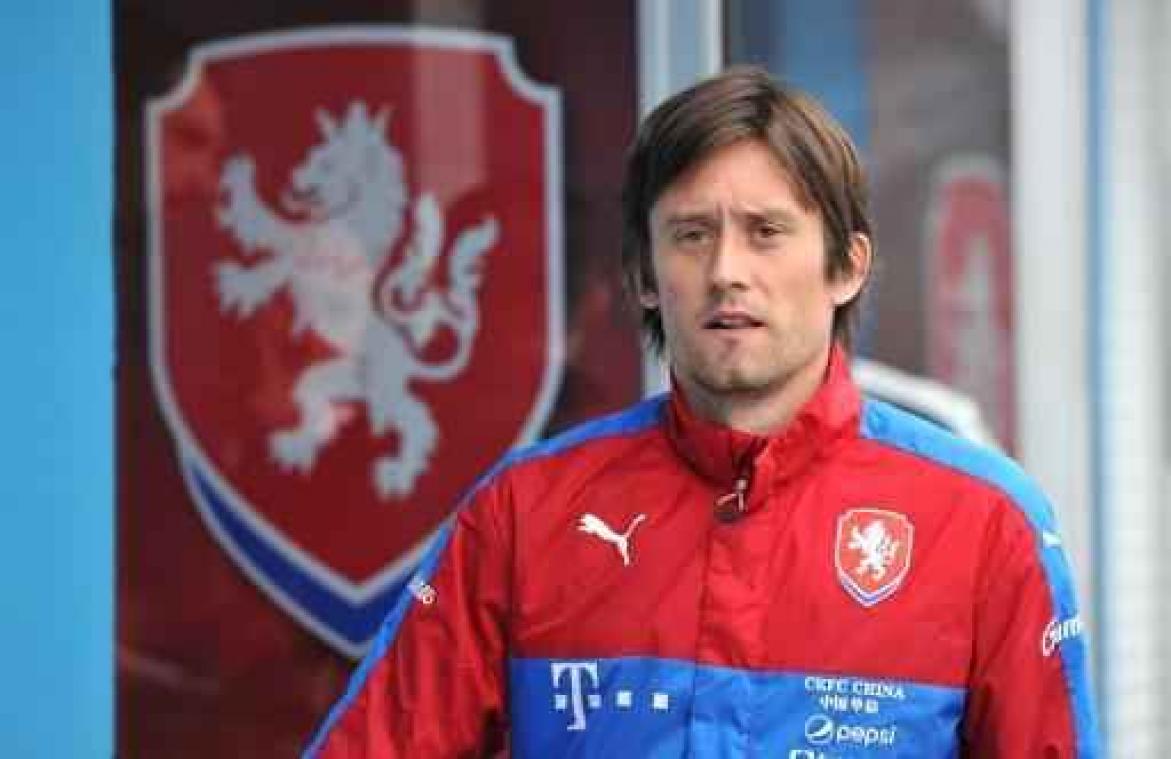 Tomas Rosicky hangt zijn voetbalschoenen aan de haak: "Mijn lichaam kan het niet meer aan"