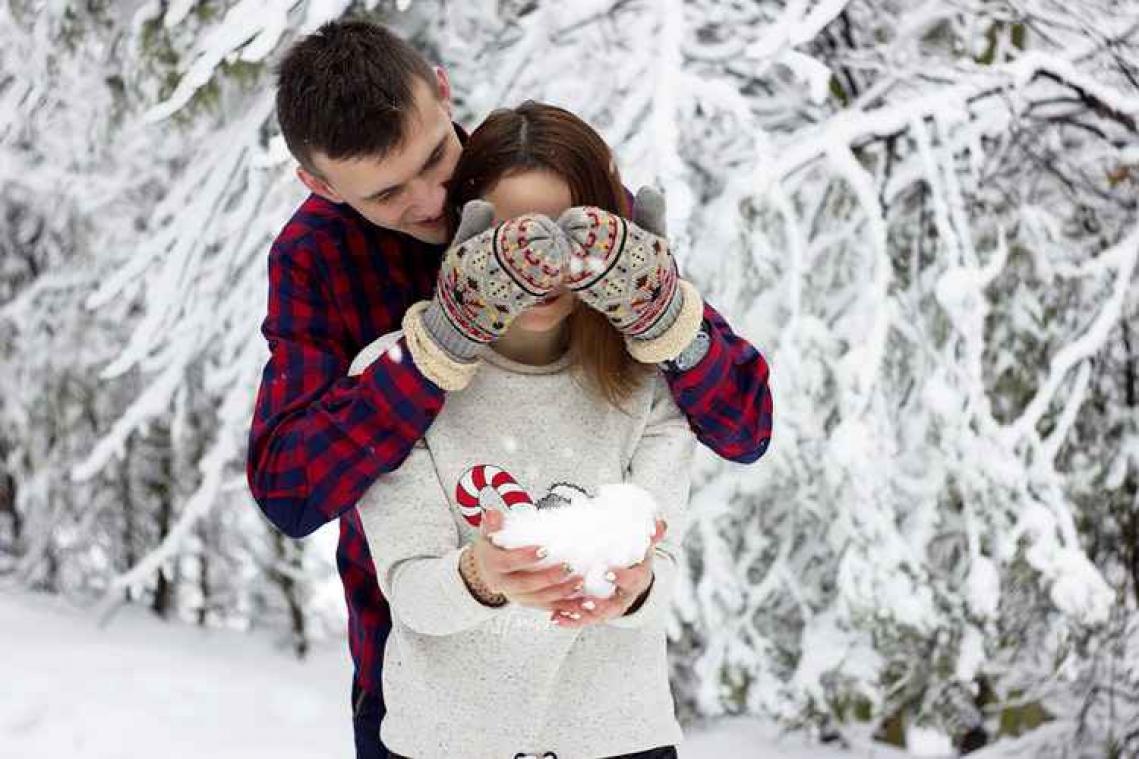 Marleying: de vervelende datingtrend die opduikt tijdens Kerstmis