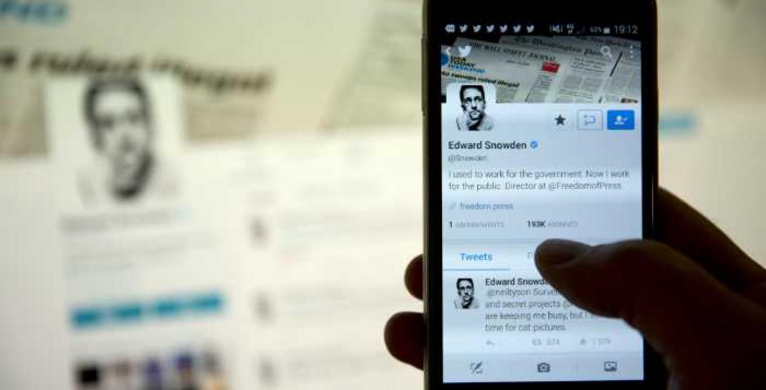 Edward Snowden zit officieel op Twitter en volgt enkel de NSA