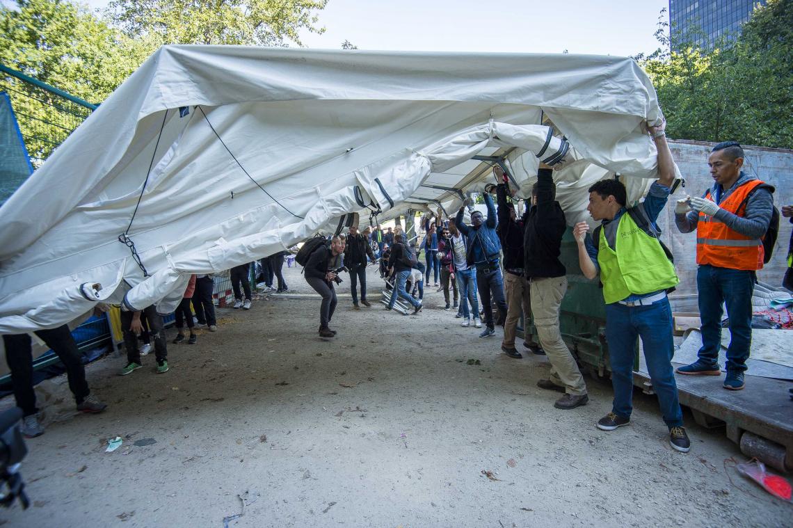 Sans-papiers weigeren tentenkamp te verlaten