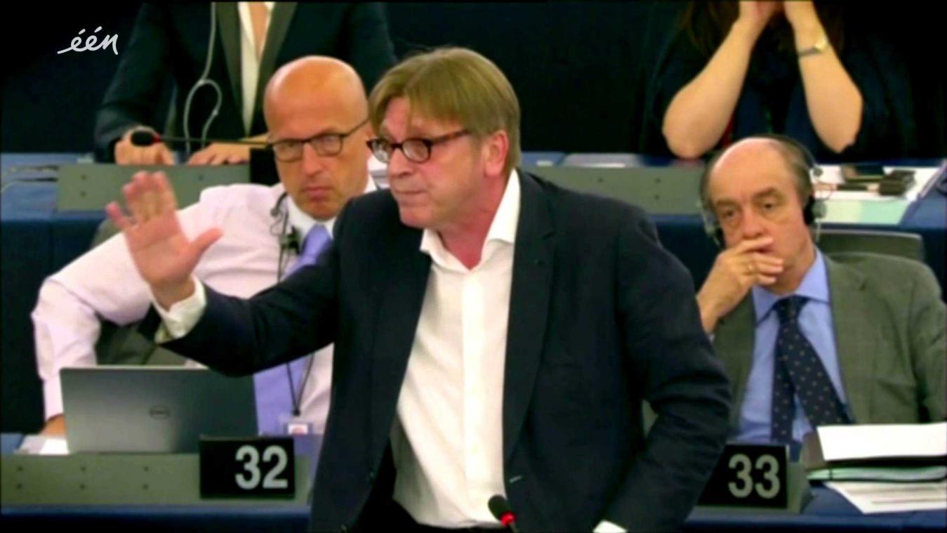 Blokken schakelt Verhofstadt in om vrouwelijke quizkandidaten te zoeken