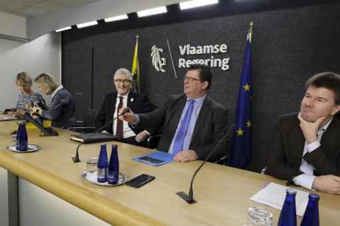 Vlaamse ministers investeren zelf amper in hernieuwbare energie