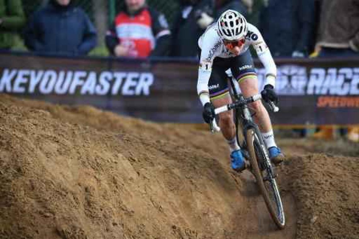 Sanne Cant steekt 101e bloemenruiker op zak