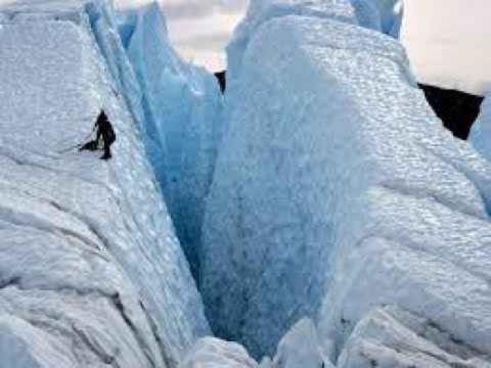 VIDEO. In Rusland valt blauwe sneeuw uit de lucht