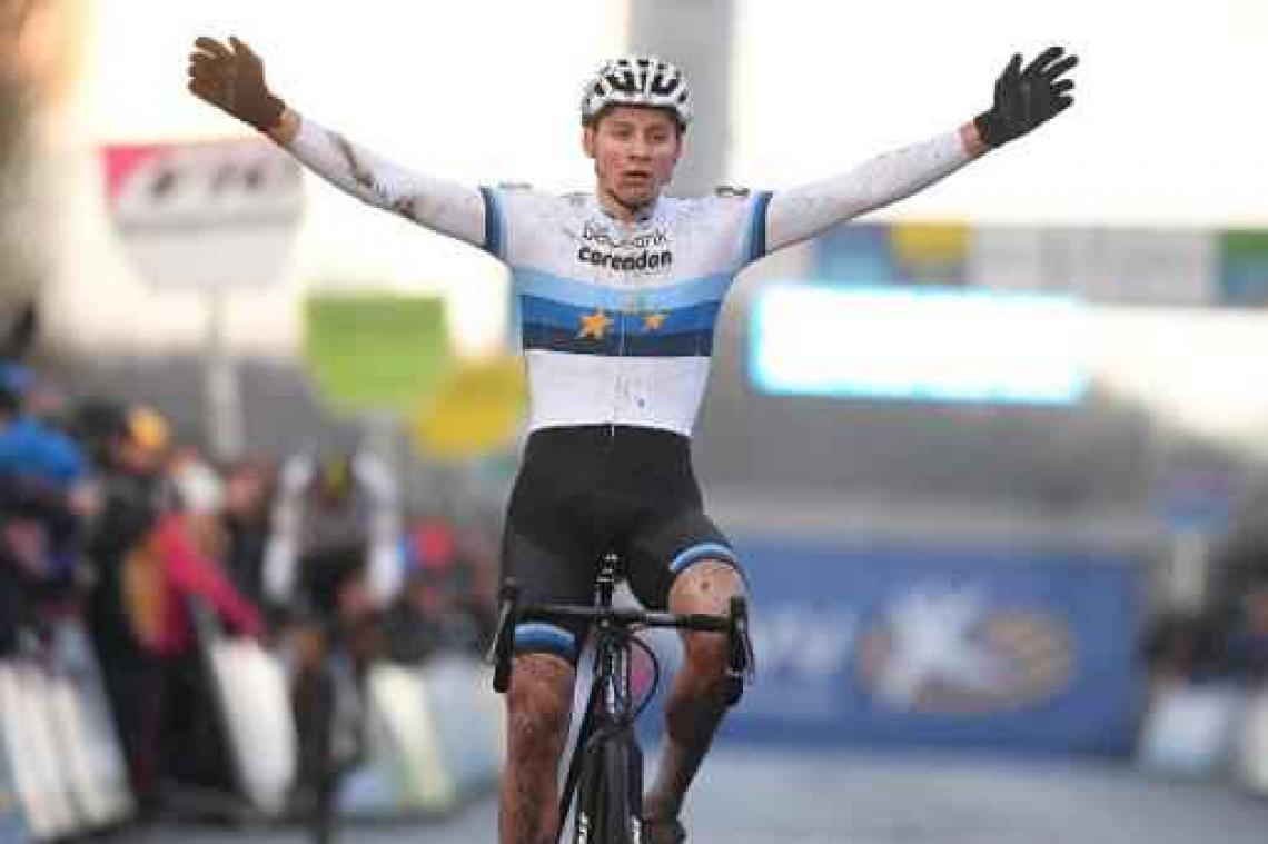 Van der Poel pakt eerste zege ooit in Loenhout